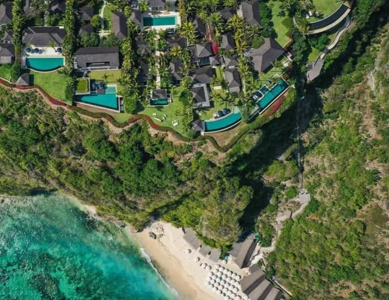 Clifftop villas with private pools above the sea at Ungasan, Bali